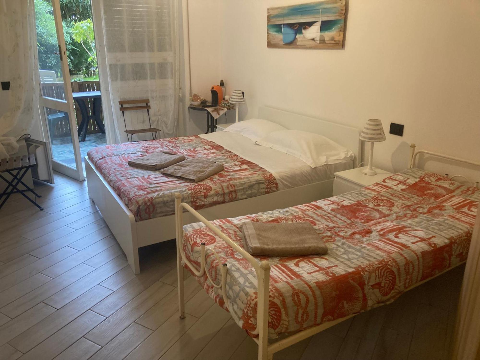 Guest House Berzefi Bergeggi Ngoại thất bức ảnh